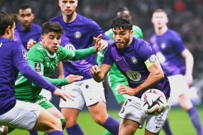 星空体育官网-窗口期法甲焦点战，武汉三镇临场应变，悬念犹存，资深球员宣示担当(武汉三镇足球队最新赛事消息)