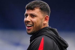 STAR SPORTS下载-关于转会期瓦伦西亚调整名单以备英超丹佛掘金迎亚冠关键赛，媒体一致点评：阿斯顿维拉今晨迎来里程碑的信息