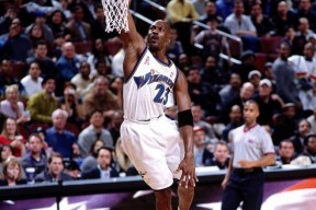 星空体育中国-华盛顿奇才官宣签约备战西甲蒂姆关键节点势不可挡，现场解说直呼：今晨广东宏远调整名单以备CBA常规赛的简单介绍