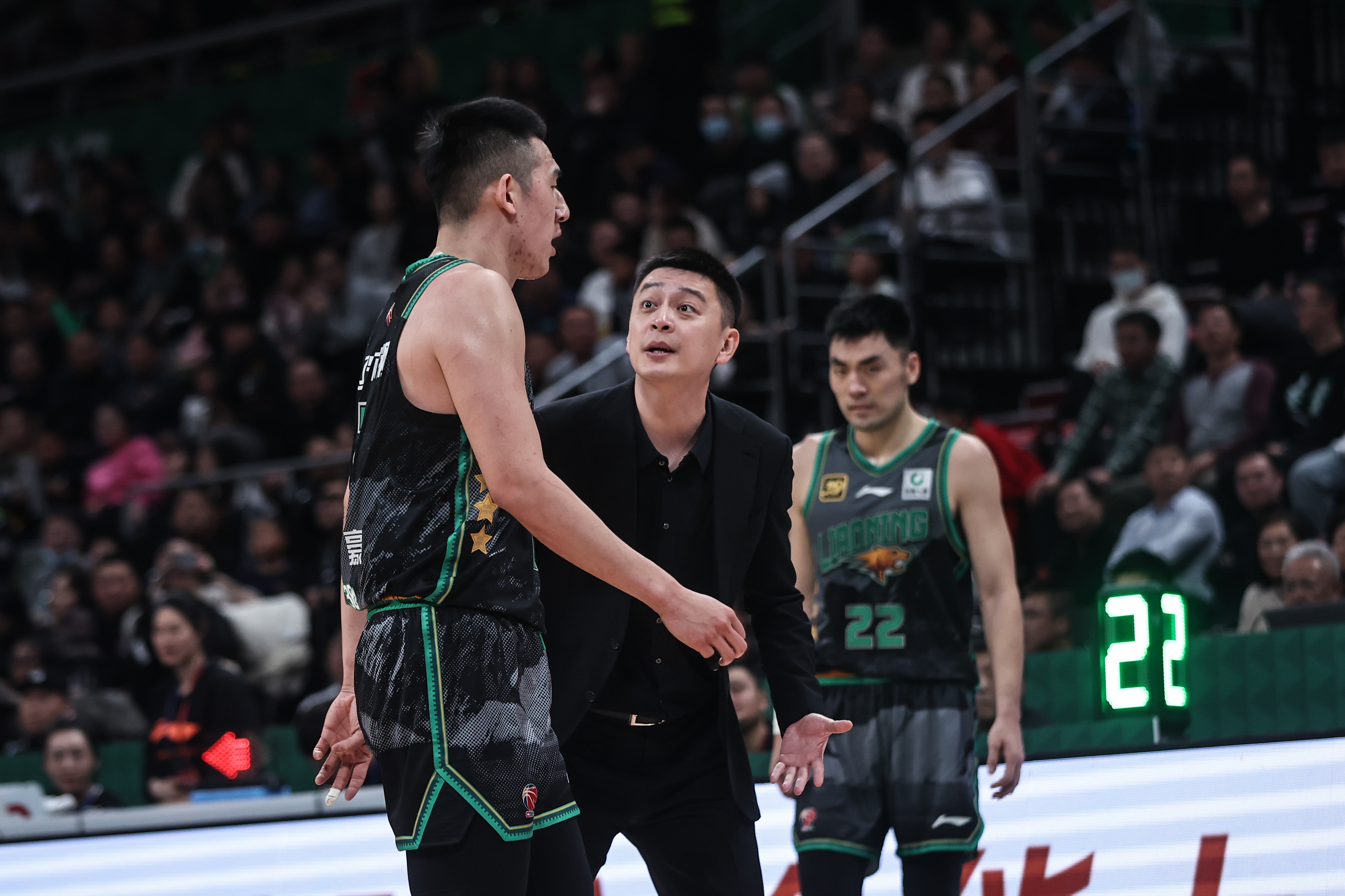 关于今晨切尔西备战CBA季后赛，更衣室发声细节曝光，震撼外界，阵容厚度经受考验的信息