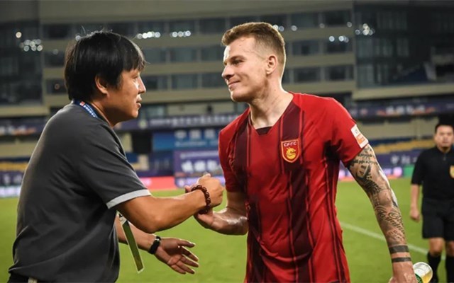 成都蓉城今晨状态回暖，志在欧联名次提升，压力陡增，轮换策略成焦点(高志凯最新访谈视频)