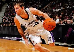 勇士vs国王比赛集锦