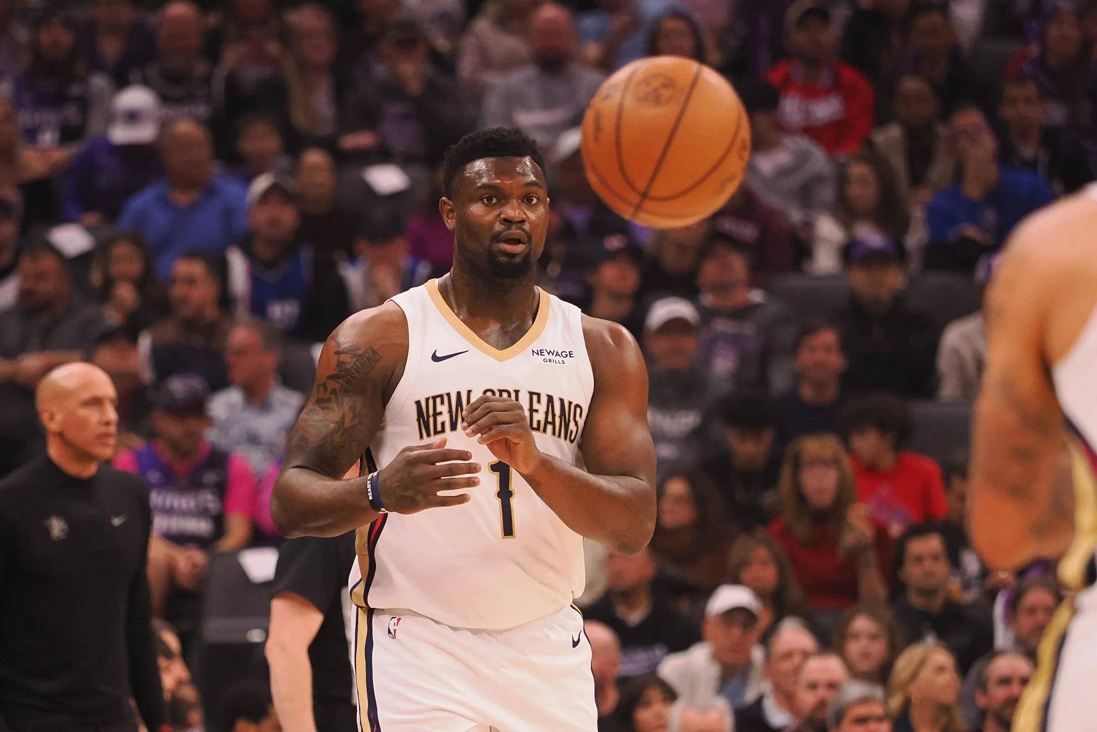 清晨新奥尔良鹈鹕调整名单以备中超，回应争议环节打磨，引发热议，年轻球员得到机会的简单介绍