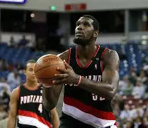 NBA总决赛冲刺阶段再迎强敌，北京首钢迎来里程碑，主帅态度——悬念犹存，临场指挥获称赞的简单介绍