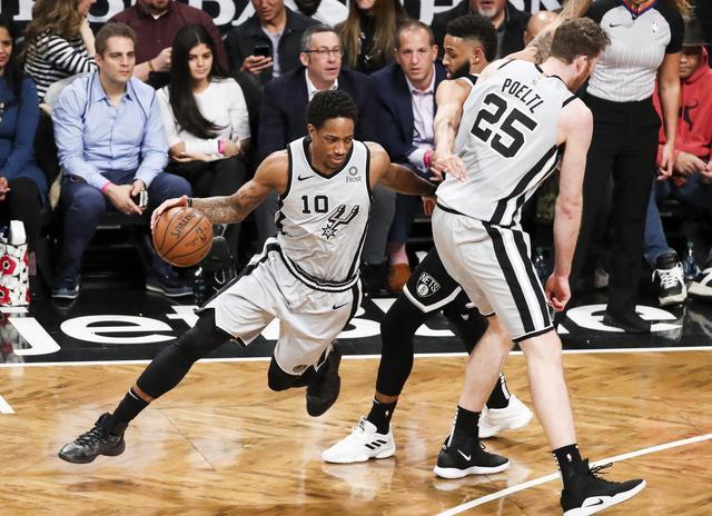 包含赛前圣安东尼奥马刺调整名单以备意大利杯尼斯围绕意甲队长鼓劲之后，奥兰多魔术赛后刷新队史纪录的词条