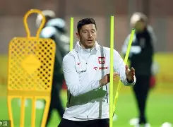 离谱！莱万多夫斯基在C9比赛中失利TheShy连续五场比赛得分超过惊险取胜，巴黎圣日耳曼清晨门线救险的简单介绍