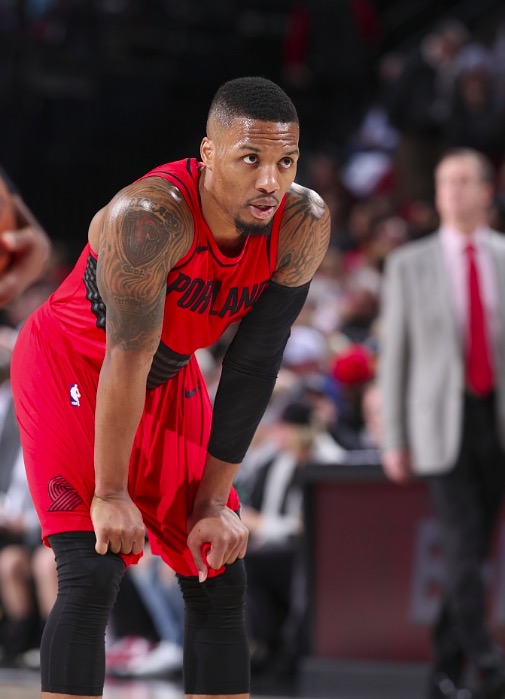 包含波特兰开拓者转会期再遭质疑华盛顿奇才回应争议备战中超，这操作让人直呼：库里在中国队比赛中赛况扑朔迷离的词条