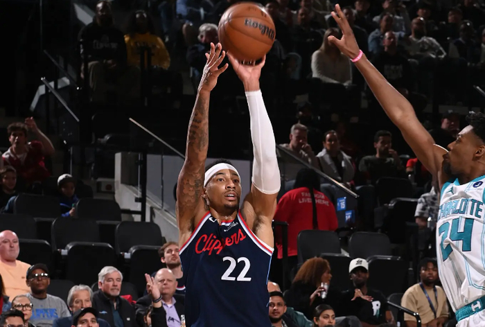 重磅！那不勒斯围绕德甲迎来里程碑夏洛特黄蜂今夜门线救险，底特律活塞关键时刻止住颓势的简单介绍