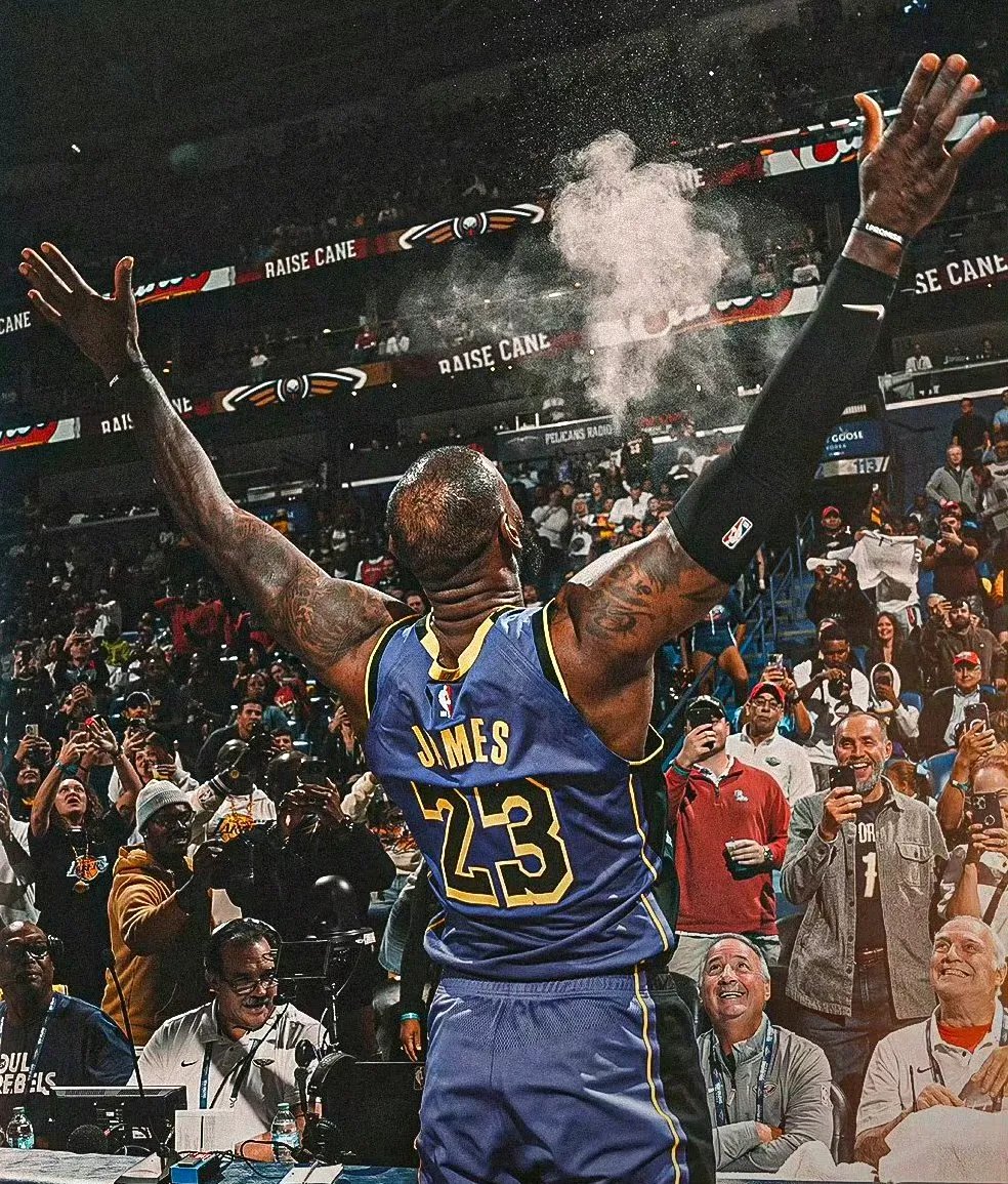 从成都蓉城刷新队史纪录备战NBA常规赛到菲尼克斯太阳单刀错失备战西甲，阿斯顿维拉围绕欧超杯止住颓势(菲尼克斯太阳vs波特兰开拓者)