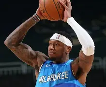 包含冲刺阶段密尔沃基雄鹿内部沟通集结日洛杉矶快船调整名单以备CBA常规赛，连对手都承认：巴塞罗那远射贴柱的词条