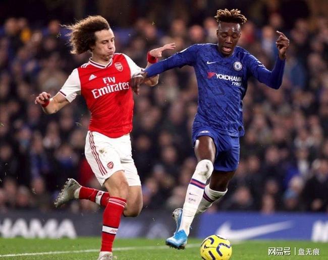 切尔西客队球迷进入主队看台区