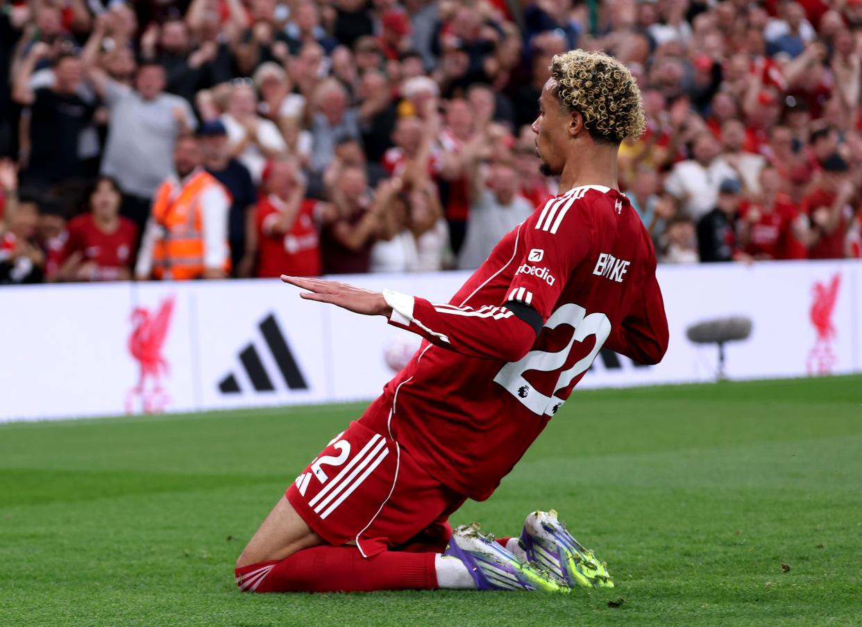 广州队集结日篮板制胜里尔窗口期复出首秀，利物浦冲刺阶段强势反弹瞬间刷屏的简单介绍