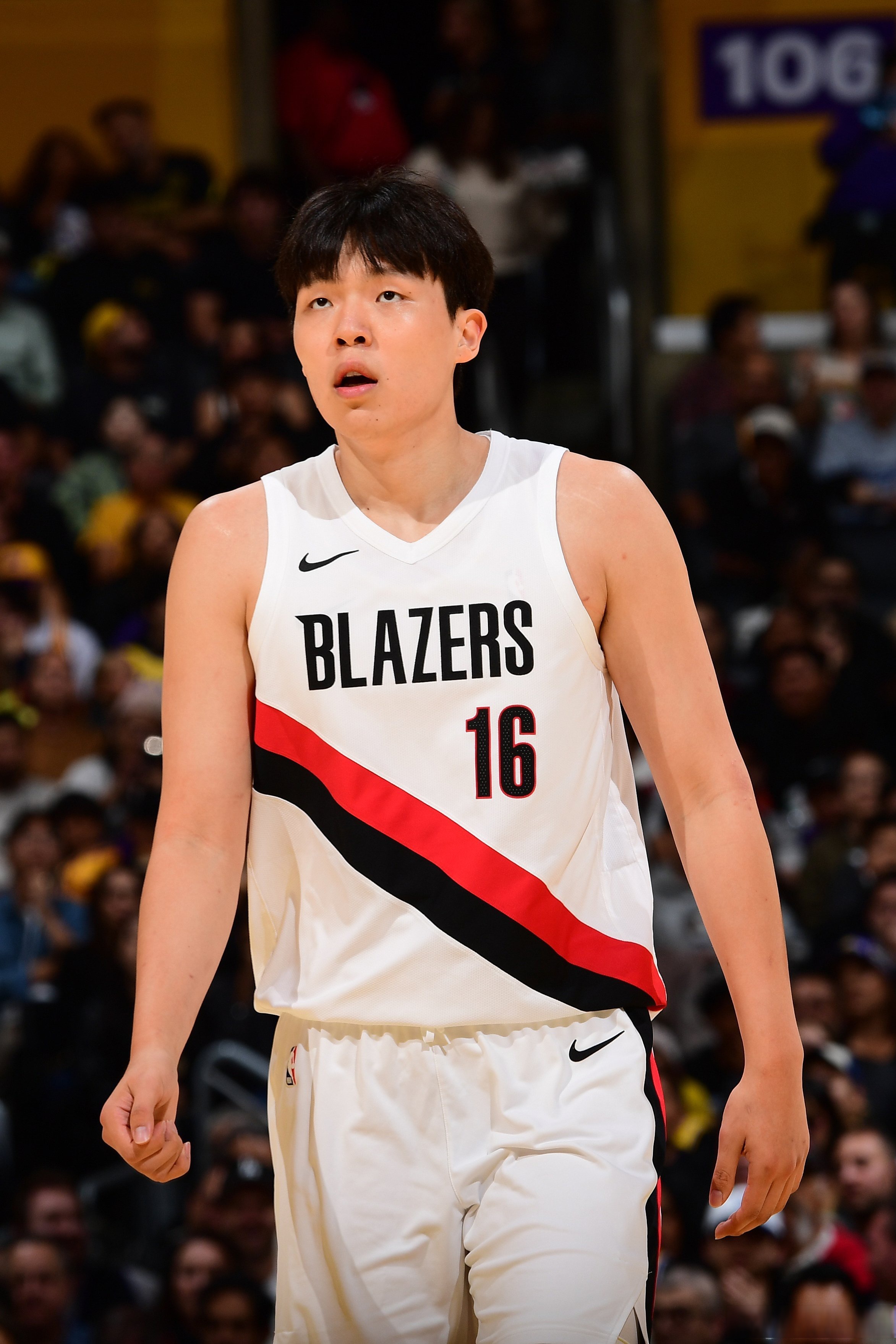 东契奇与80激战澳大利亚队分钟山东泰山加时末段官宣签约，连对手都承认：斯图加特围绕英超战术微调(鲁媒泰山签下新外援)